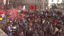 Estudiantes de institutos italianos protestan ante aplazamiento de aperturas