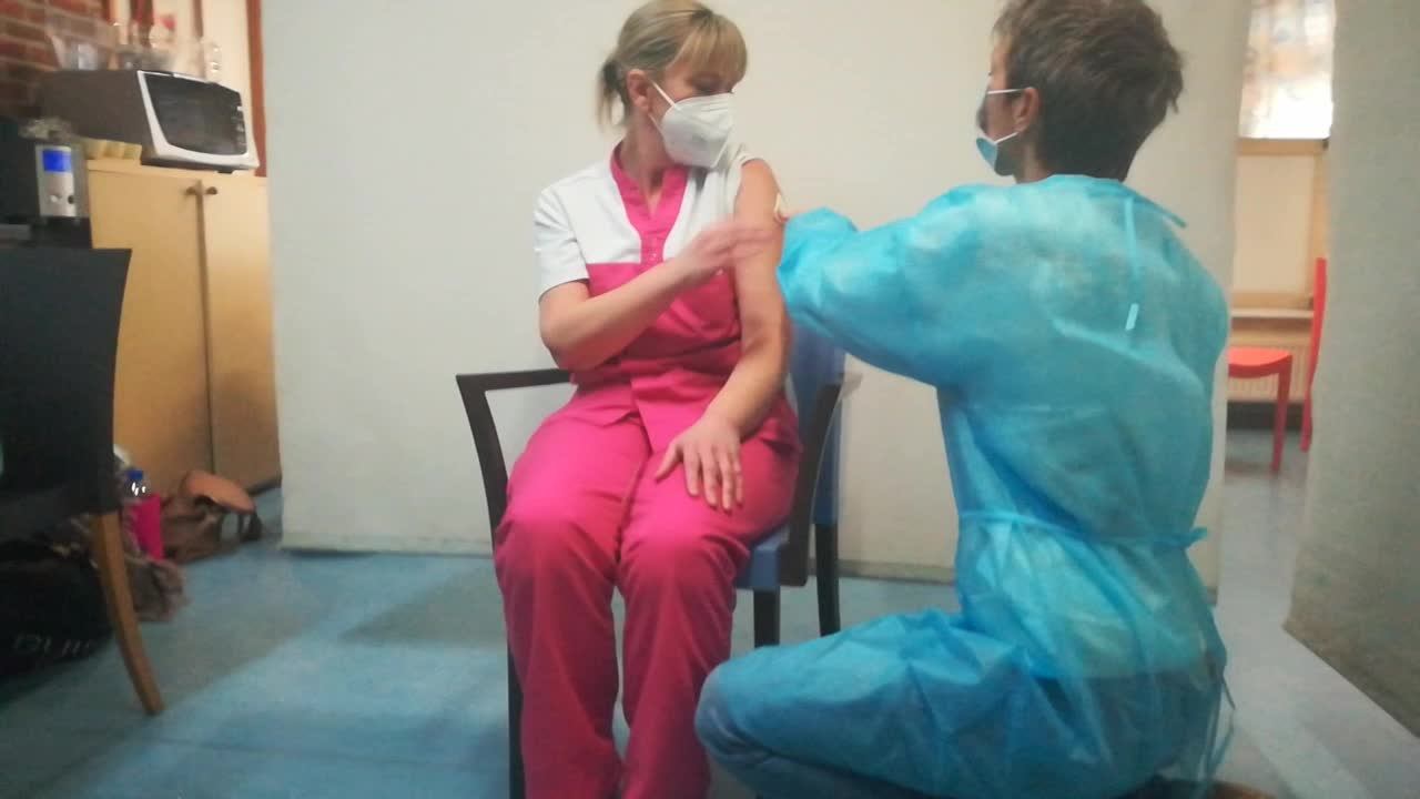 Herseaux : le personnel de la Résidence Les Glycines vacciné