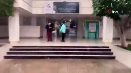 Çöl ikliminin hüküm sürdüğü Suudi Arabistan'da kar yağdı