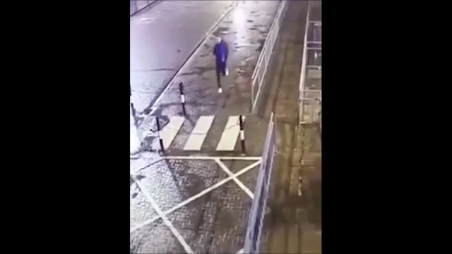 Ce joggeur matinal va prendre la gamelle de sa vie... Chaine invisible