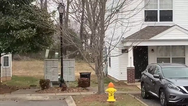 Storm brings a dusting of snow to Tennessee