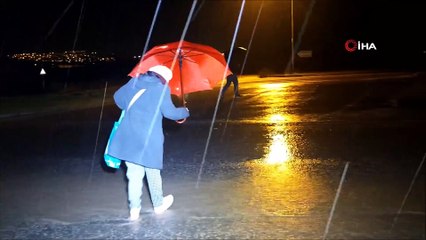 Edirne'de gece saatlerinde sağanak etkili oldu