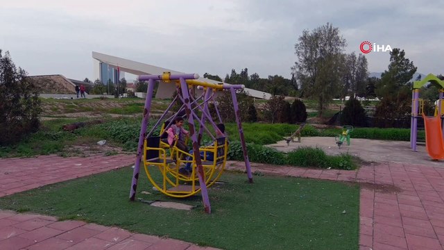 - KKTC'de Kurucu Cumhurbaşkanı Denktaş'ın anıt mezarı 9 yıldır bitirilemedi- KKTC'de 8 hükümet değişti, anıt mezar bir türlü bitirilemedi