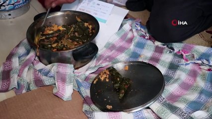 Yaşadığı konteyner yanınca sokakta kalan vatandaş, yeni konteynerine kavuştu