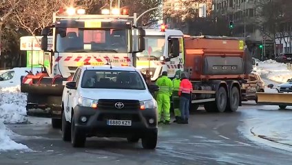 Madrid pide prudencia: el hielo y el frío complican la movilidad