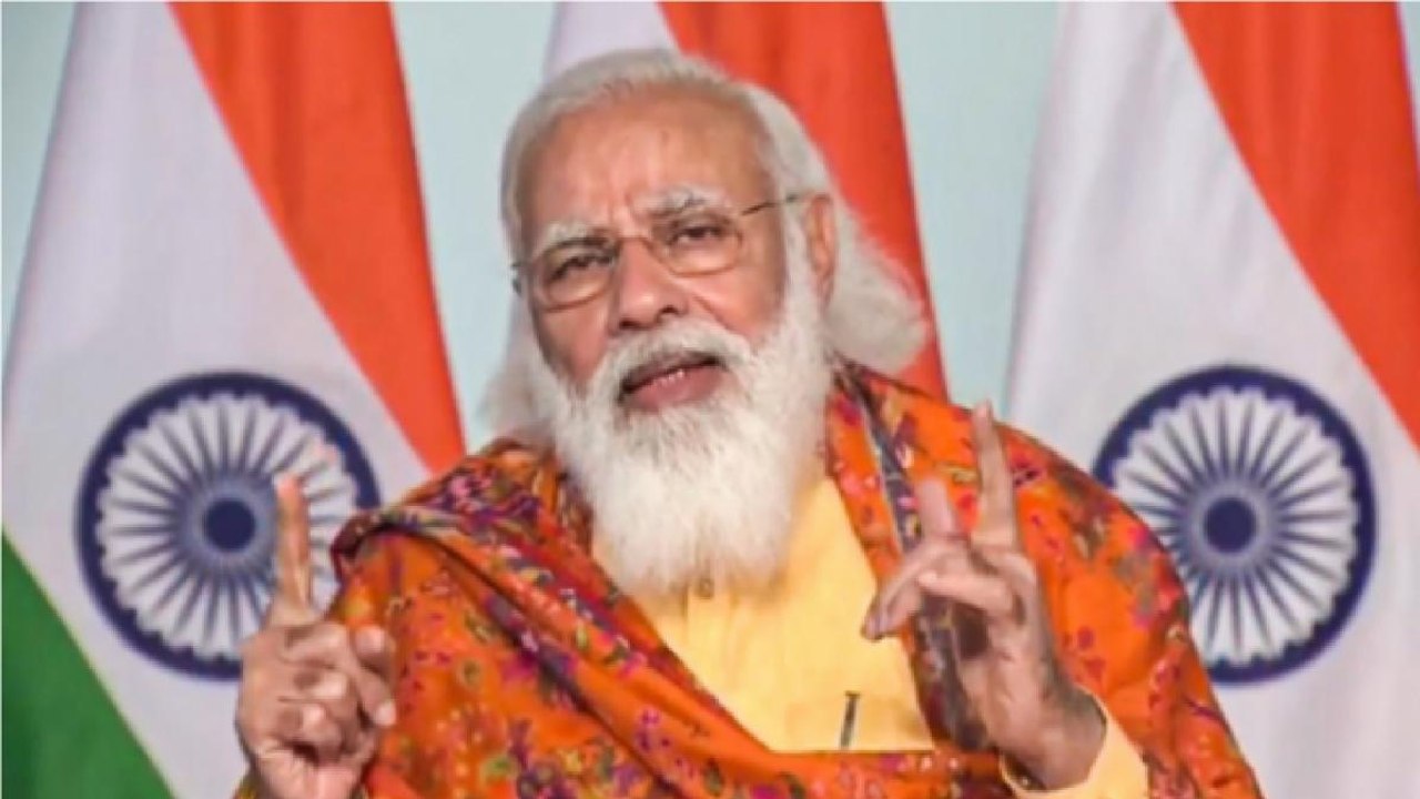 PM pays tributes to Swami Vivekananda, Here's what he said