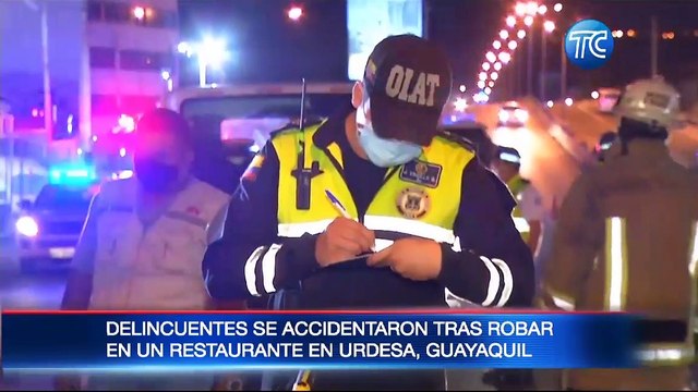 Delincuentes se accidentaron tras robar un restaurante en Urdesa