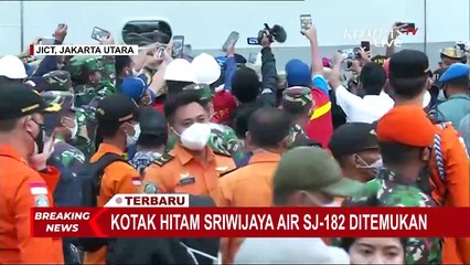 Serah Terima Kotak Hitam FDR dari Tim Penyelamat kepada KNKT
