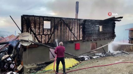 - Kastamonu’da elektrik kontağından çıkan yangında 1 ev yandı