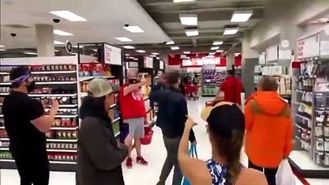 Il désinfecte les anti-masques