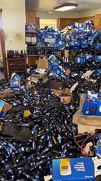 Il retrouve son appartement plein de bouteilles de bières... blague énorme