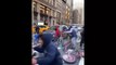 Des jeunes cyclistes se vengent d'un conducteur en saccageant sa BMW (New York)