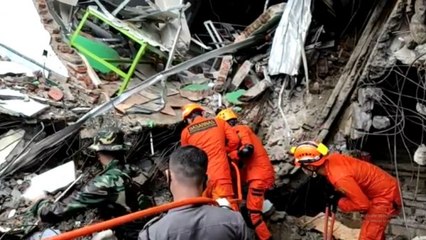 Evakuasi Korban Gempa Terkendala Cuaca dan Keterbatasan Alat