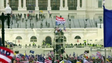 Trump critica 'erro catastrófico' de redes sociais