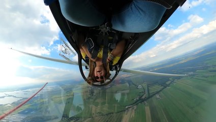 22-Year-Old Pilot Experiences Aerobatics In A Glider Plane