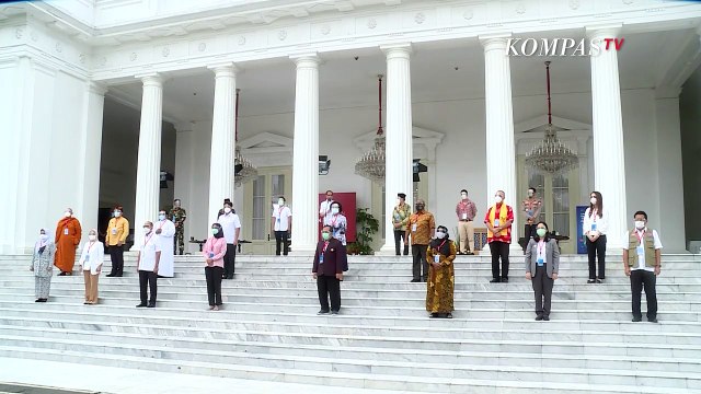 Kata Jokowi Usai Disuntik Vaksin Covid-19 Sinovac Perdana
