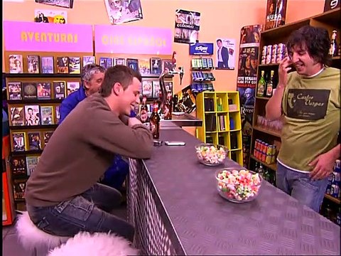 ANHQV 5x01 - Tomas Falsas - Aquí NO Hay Quien Viva TOMAS FALSAS Temporada 5 - Móvil Fake, Boda Mauri