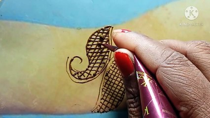 Very Beautiful Mehndi Design for back hand 2021