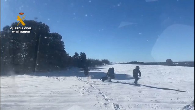 La Guardia Civil realiza labores de rescate en Iruete