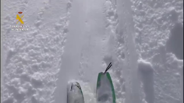 La Guardia Civil ayuda a vecinos aislados de Ponga y Onís