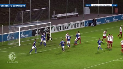 Le but de renard de Matthew Hoppe avec la réserve de Schalke