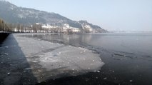 Dal Lake is freezes due to the -7 temperature in Srinagar