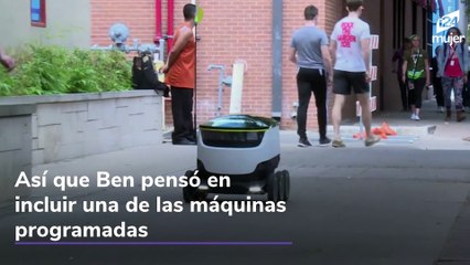 Hombre le pidió matrimonio a su novia con ayuda de un curioso robot