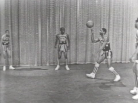 Harlem Magicians - Basketball Tricks