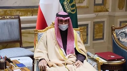 رئيس الحكومة الكويتية يقدم استقالة حكومته إلى أمير البلاد بعد أقل من شهر على تشكيلها