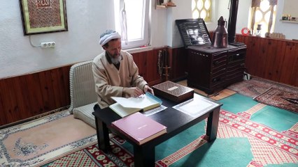 6 Ayda Yazdığı Kur'an-I Kerim'leri Cumhurbaşkanı ve Sağlık Bakanına Hediye Edecek