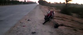 VIDEO : पाली : कार की चपेट में आने से बाइक चालक की मौत