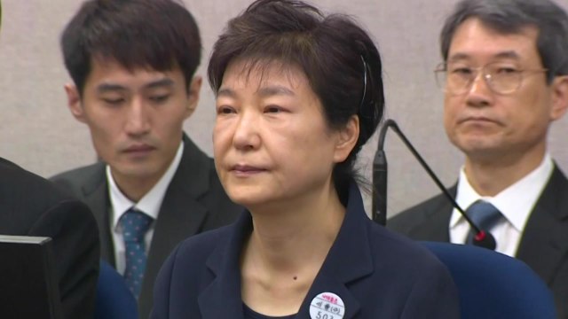 [뉴스큐] 박근혜 징역 20년·벌금 180억 확정...모두 합쳐 징역 22년 / YTN