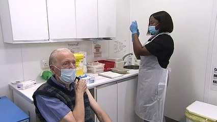 Covid vaccinations start at high street pharmacies