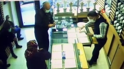 Film gibi olay! Aynı anda kız istemeye gelen iki aile birbirine girdi