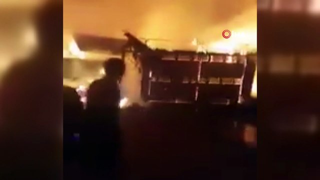 - Bangladeş'te Arakanlı Müslümanların kaldığı kampta yangın