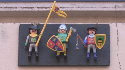 El casco histórico de Valencia aparece lleno de "clicks" de Playmobil