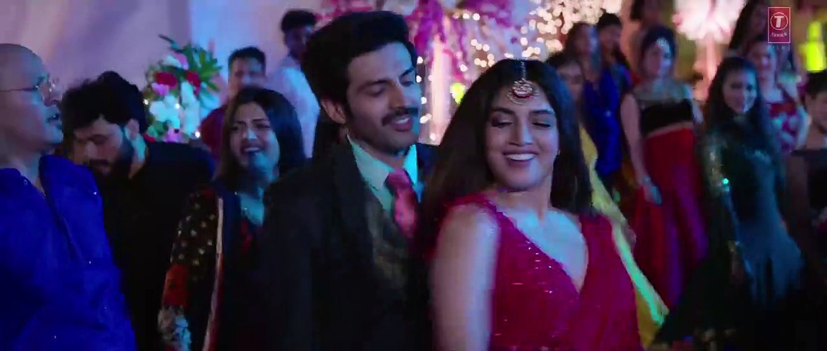 Full VideoDheeme Dheeme Pati Patni Aur WohKartik A Bhumi PAnanya P Tony K Neha K  Tanishk B