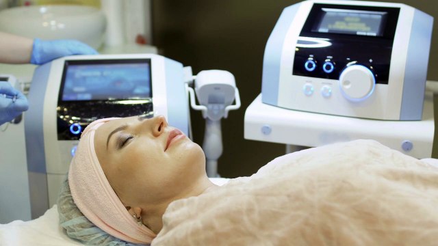 The Best Non Invasive Scarless Eye Bag Removal in Singapore