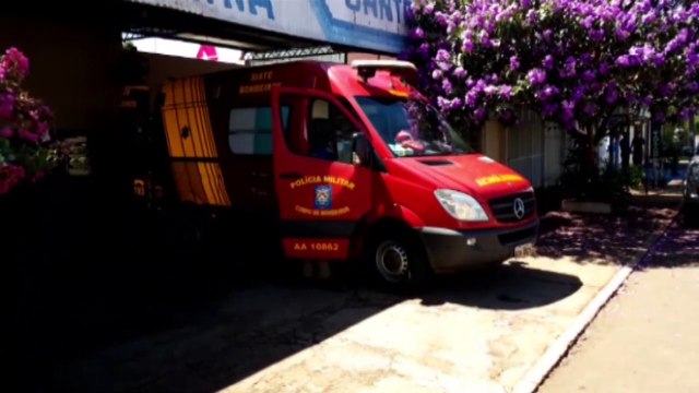 Idosa de 78 anos fica ferida ao cair em residência no Bairro Neva
