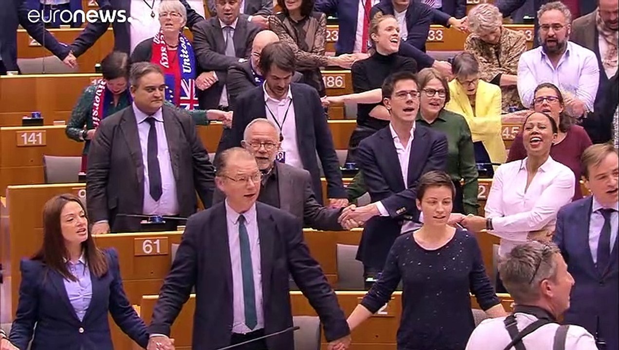 Европарламент не спеша изучает сделку по "брекс...