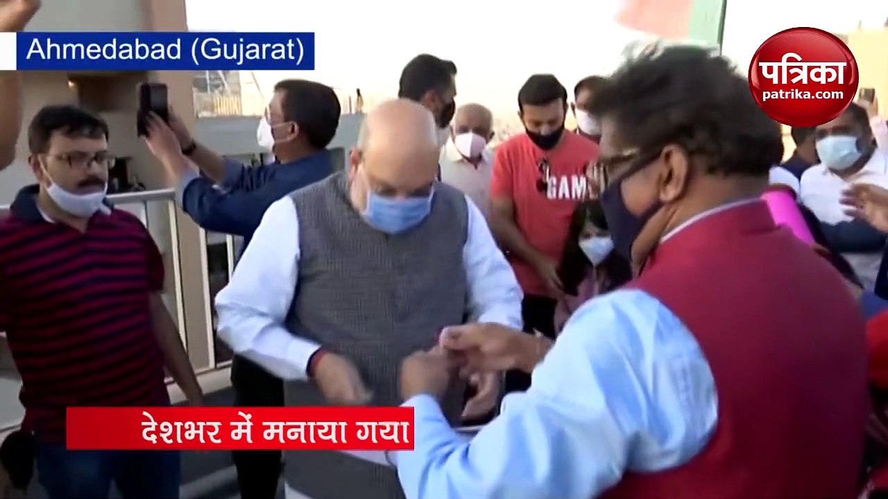 मकर संक्रांति पर गृह मंत्री अमित शाह ने दिखाई पतंगबाजी