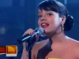 Lily Allen – Smile   from the today show 2007