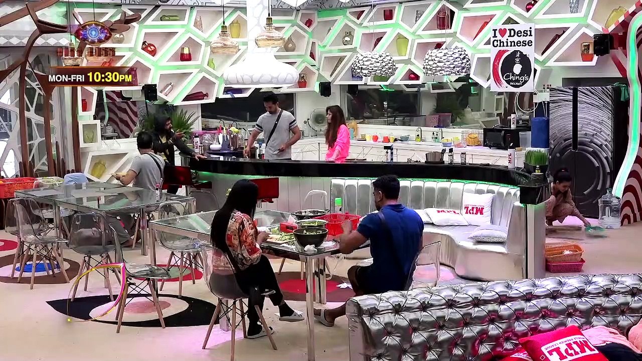 Bigg Boss 14 Episode 56 Sneak Peek 02 | Dec 18 2020: Rakhi Sawant Pisses Off Manu & Nikki