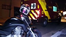 Jovens ficam feridas ao sofrerem queda de moto na Rua Xavantes, no Bairro Santa Cruz
