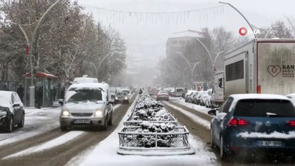Bayburt güne karla uyandı