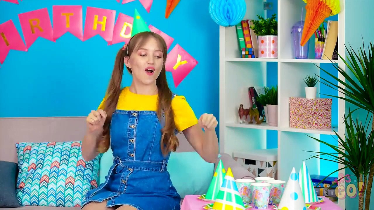 HIGH SCHOOL YOU VS CHILD YOU || Types Of Students In School by 123 GO!