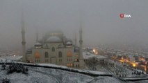 Beyaza bürünen Çamlıca Camii'nde kartpostallık görüntüler oluştu