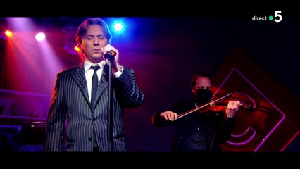 Roberto Alagna dans l'émission "C à Vous" sur France 5.