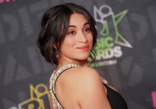 “Les hommes blancs sont, dans l’inconscient collectif, responsables de tous les maux de la Terre” : la chanteuse Camélia Jordana en roue libre