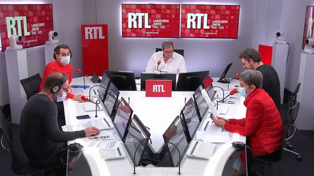 Le ténor Roberto Alagna revisite des standards de la chanson française dans son nouvel album. Steven Bellery l'a rencontré.